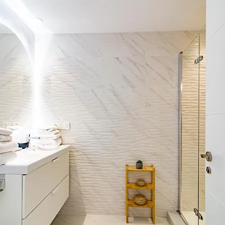 Awesome 3 Bedroom Metres From The Rdr289 Lägenhet Estepona