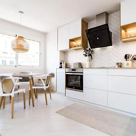 Awesome 3 Bedroom Metres From The Rdr289 Lägenhet Estepona