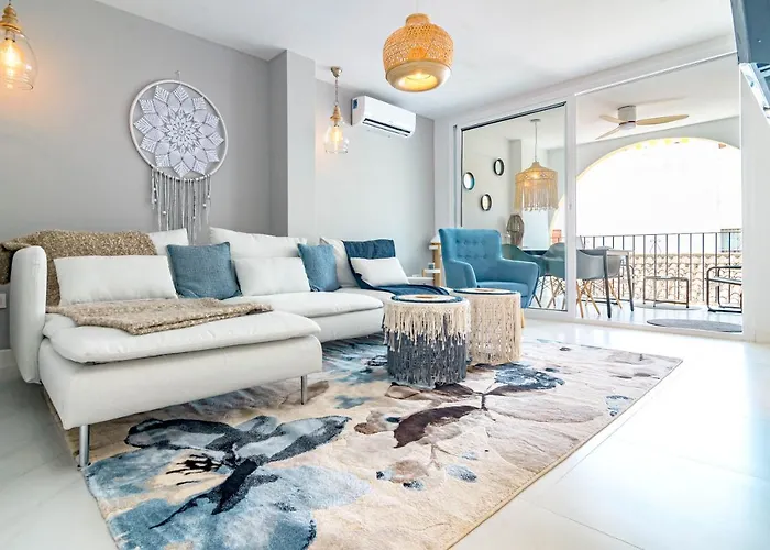 Daire Awesome 3 Bedroom Metres From The Rdr289 Estepona