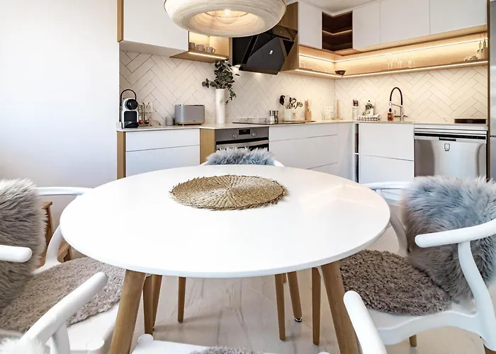 Daire Awesome 3 Bedroom Metres From The Rdr289 *