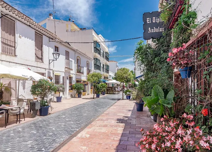 Appartamento Awesome 3 Bedroom Metres From The Rdr289 Estepona