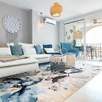 Apartamento Awesome 3 Bedroom Metres From The Rdr289 Estepona