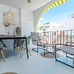 Awesome 3 Bedroom Metres From The Rdr289