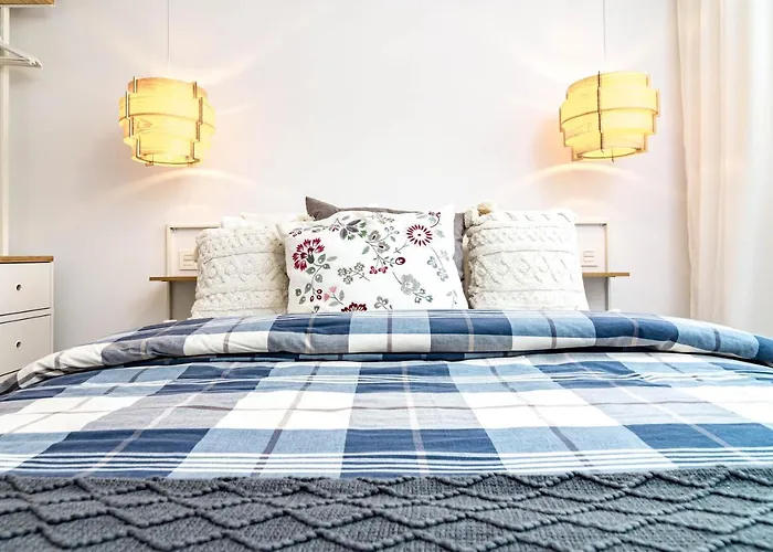 아파트 Awesome 3 Bedroom Metres From The Rdr289